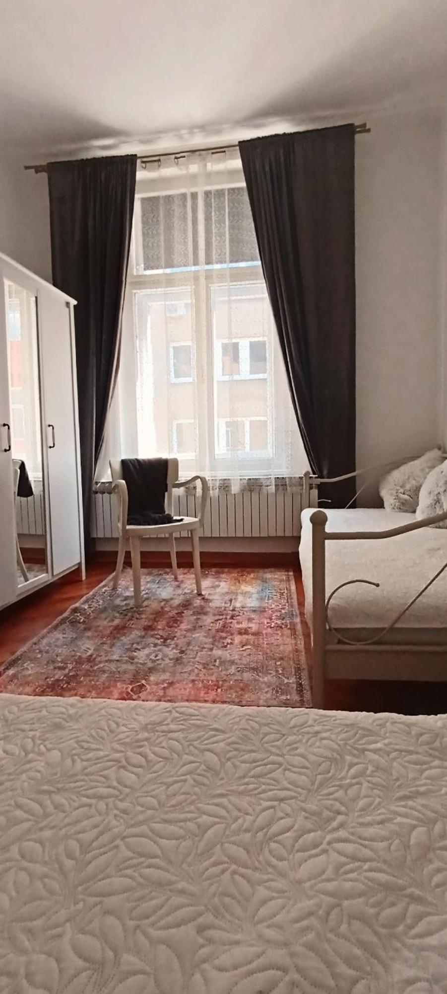 Center, Masha Zagreb